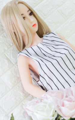 125cm Preteen Sex Doll – Xena