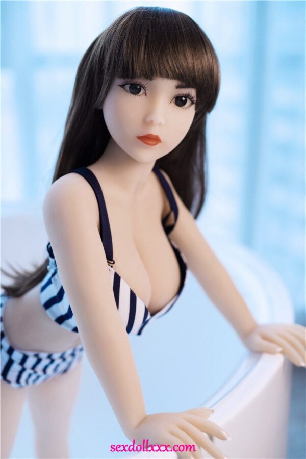 Small Mini Japanese Lifelike Dolls - Hazel
