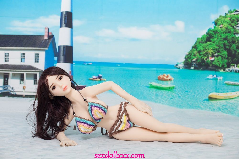 seksīgas-jaunas lelles-678