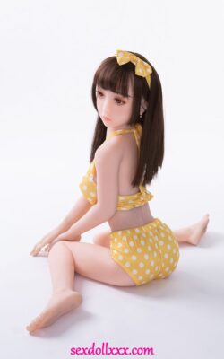 Маленькая грудь, японская жизнь, как куклы - Джудит