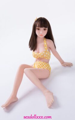 Małe piersi Japan Life Like Dolls - Judith