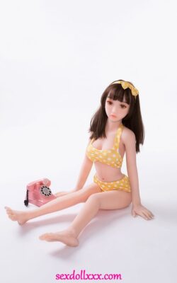Petits seins Japan Life Like Dolls - Judith