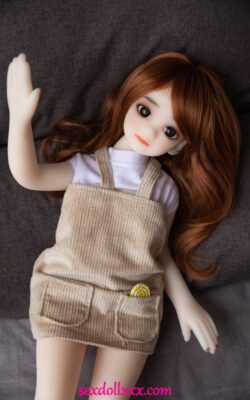 Mini bambola hentai da 65 cm dall'aspetto piccolo - Maris