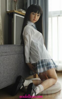 Aangepaste mooie Hinata Hyuga-sekspop - Colene