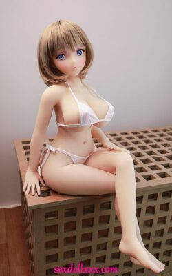 Op maat gemaakte anime-poppen met grote borsten - Misha