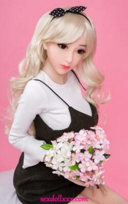 Prsatá blondýnka European Sex Love Doll - Sunni
