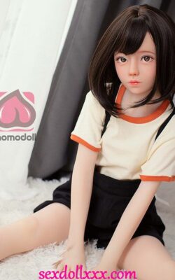 Momo obchod s japonskými sexuálními panenkami - Stephnie