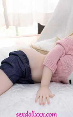 Mini poupées sexuelles sexy aux gros seins - Reagan
