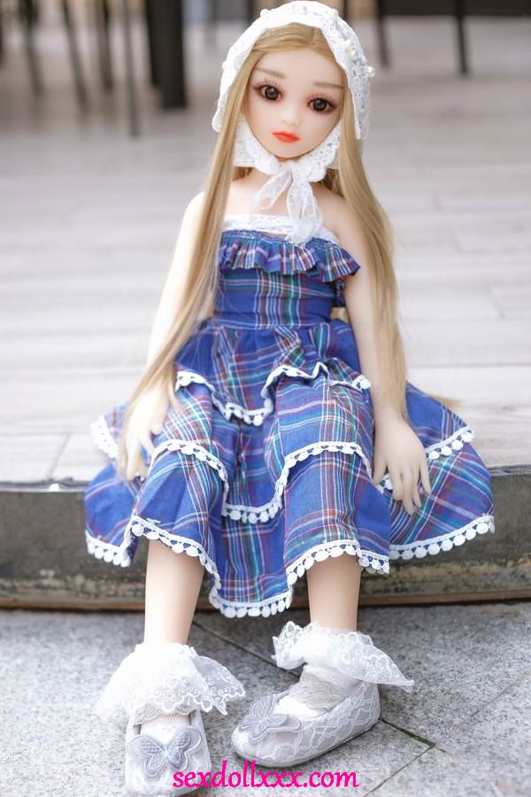 65cm roztomilá panenka s plochým hrudníkem - Marna