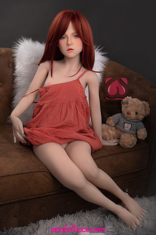 Krásná roztomilá živá sexuální panenka Dark Web - Donita