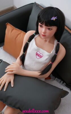 Хентай секс-кукла с огромными сиськами и вагиной, анус - Audrie