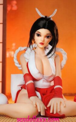 Mini Anime sexdukke til mænd - Larissa