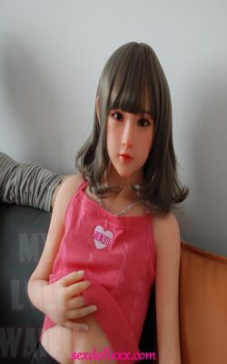 Niestandardowa seksowna lalka z płaską klatką piersiową - Vallie