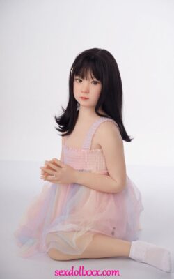 Bambola del sesso in silicone cinese asiatica a petto piatto - Edna