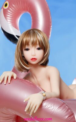 Красивая женская секс-кукла с большими сиськами - Shanta