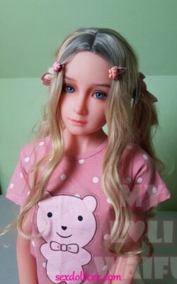 Mini poupée sexuelle américaine pleine grandeur - Shiela