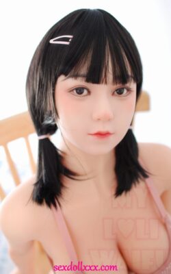 Simpatica bambola dell'amore asiatica giapponese - Lawrence