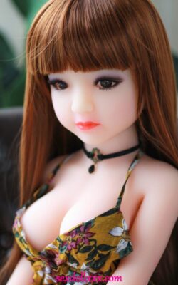 Azjatyckie niedrogie lalki erotyczne z dużym tyłkiem - Sharolyn