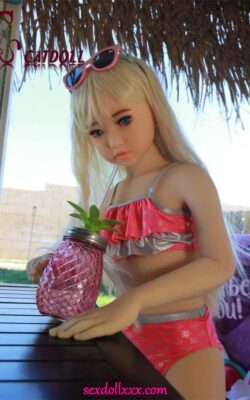 Gifs de poupées sexuelles japonaises abordables en TPE - Fleur