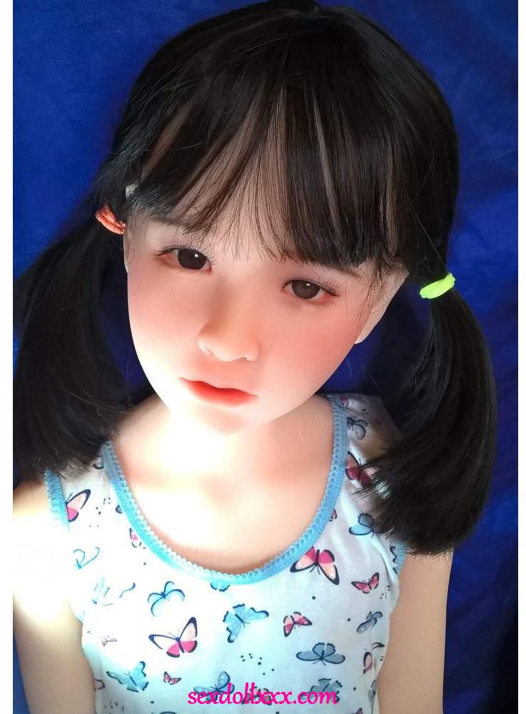 catdoll-young-small-r4itj2