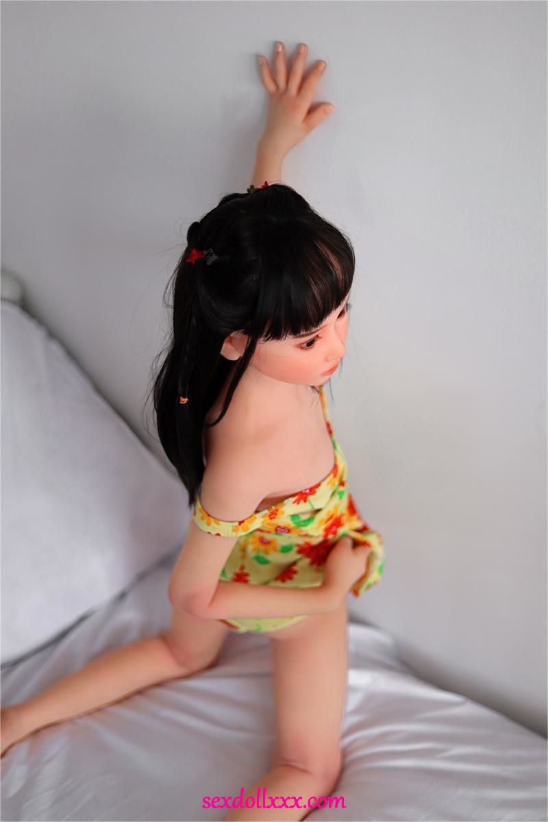 corna-doll-sex-k8ujc4