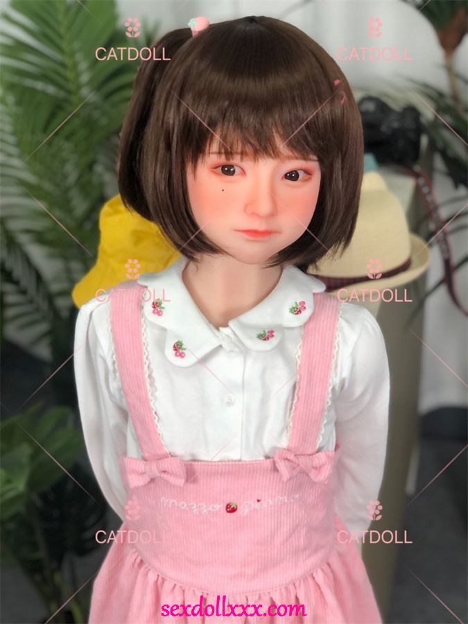 doll-real-life-k8uxs6