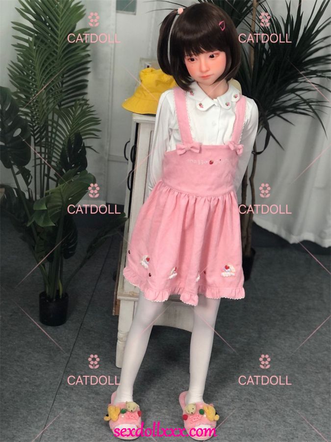 doll-real-life-k8uxs8