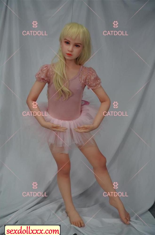 nukke-karkea-vittu-d5t7u10