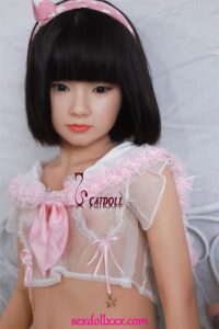 poupée sexuelle japonaise t98uk11 600x900 1