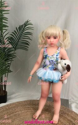 Realistica bambola del sesso femminile in TPE - Denys