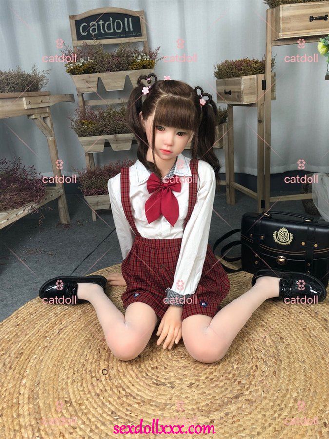 sex-dukke-nøgen-h8ukn7