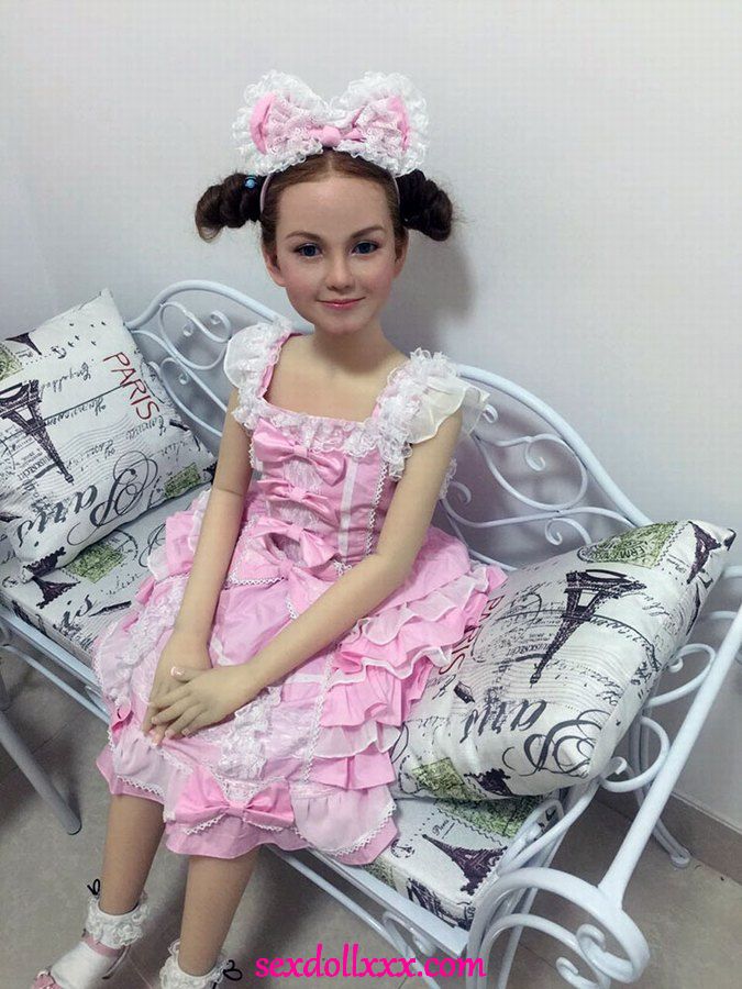 sex-doll-parlor-yur5x11