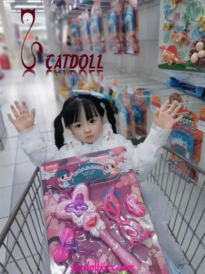 small-hand-sex-doll-k9tix1