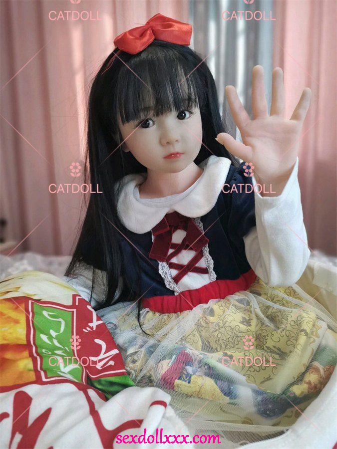 small-hand-sex-doll-k9tix10