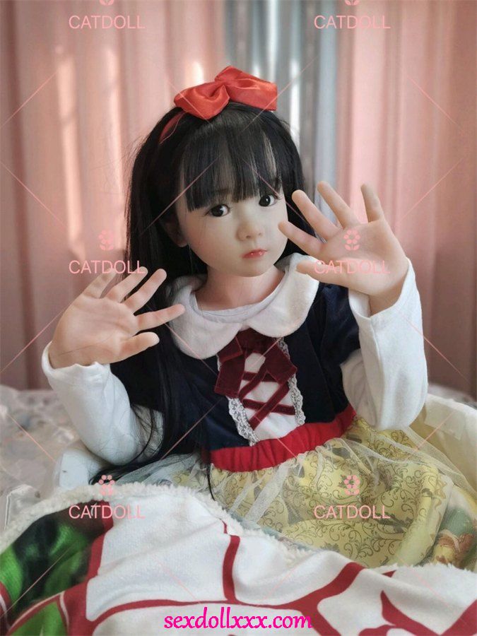 small-hand-sex-doll-k9tix17