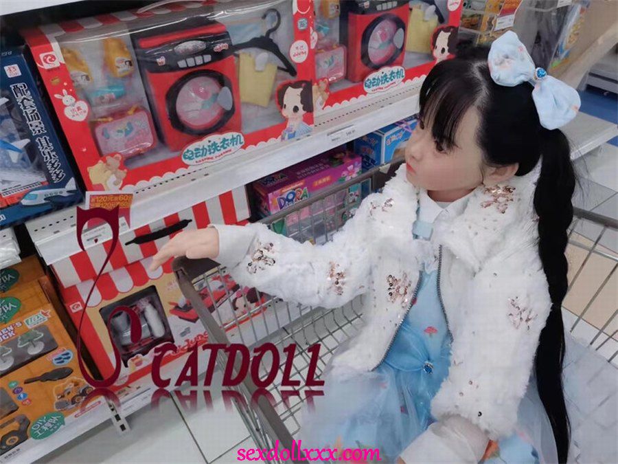 small-hand-sex-doll-k9tix2