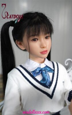 Молодая секс-кукла из ТПЭ с сосущими губами - Дася