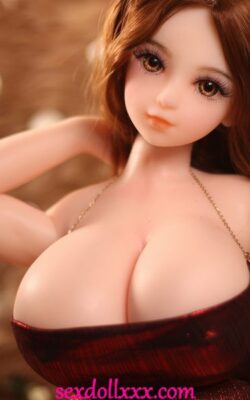 Красивая маленькая рыжая секс-кукла из ТПЭ - Либби