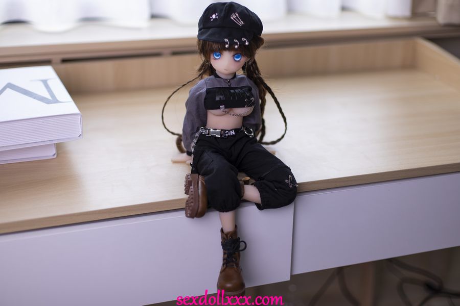 anne-seks-lutka-k6tes2