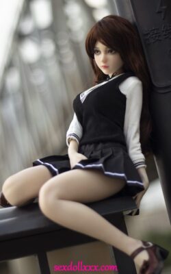 Silikonowa lalka miłosna dla dziewczynki z siedzeniem - Leontine