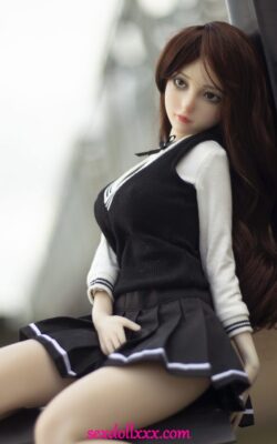 Силиконовая секс-кукла Sit Back Girl - Leontine
