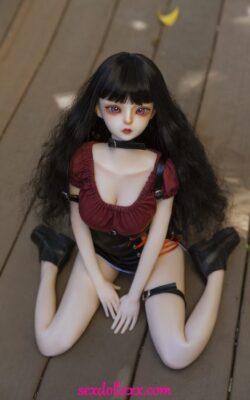Foto della bambola del sesso dell'amore che scopa nella vita reale - Salina