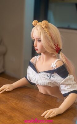 Svalnatá sexy sexy panenka - Claribel