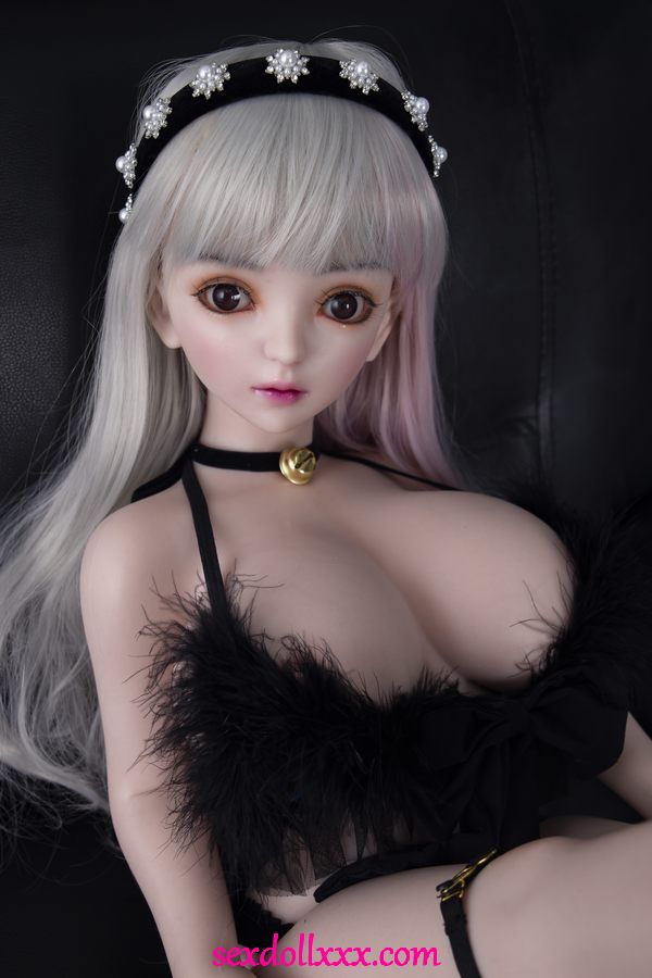 poupée sexuelle-rugueuse-h7e4x3