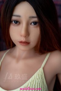 young girl doll eeoox13