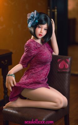 Японская горячая задница трахает женскую секс-куклу - Jannet