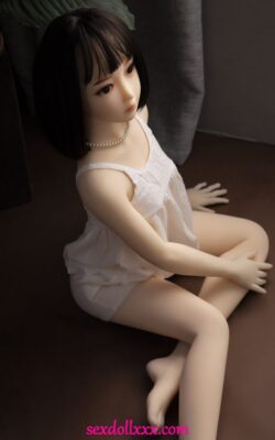 Realistyczna lalka miłosna z dużym tyłkiem - Isabella