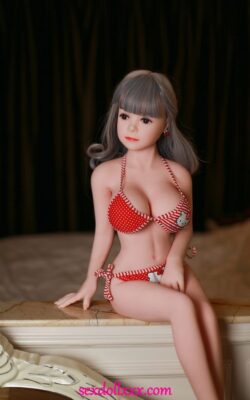 Aasialainen edullinen rakkausnukke paljastettu seksi - Gertude