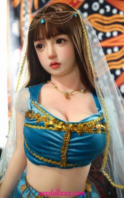 Японская секс-кукла по доступной цене - Dorine