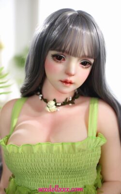 Mujer japonesa follando cabeza de muñeca sexual - Takisha